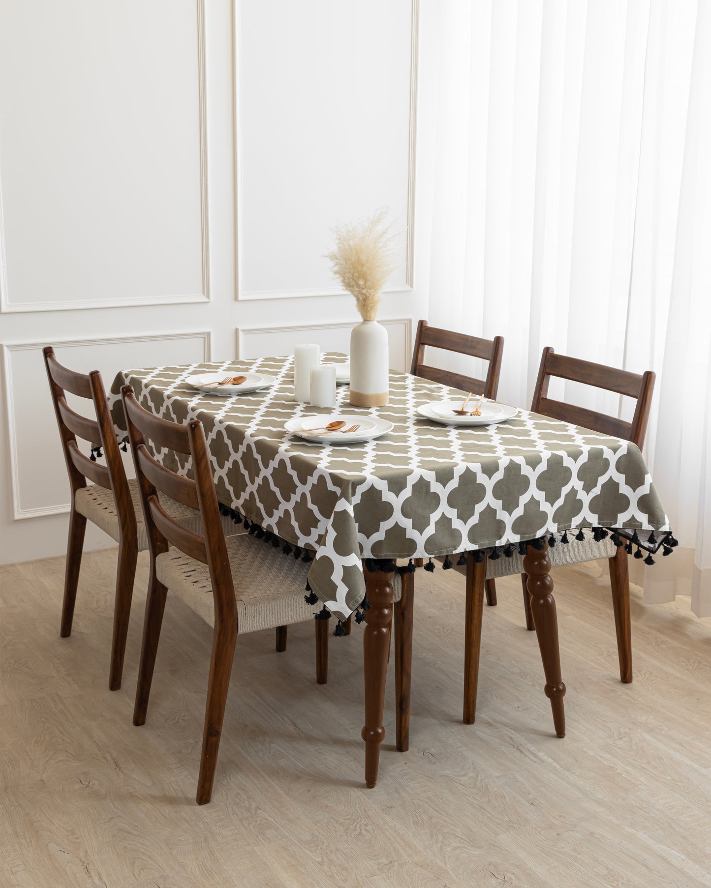 Handpicked Quatrefoil - Table Cover