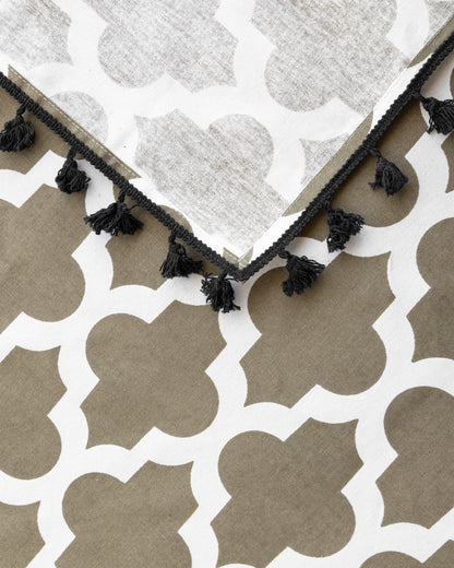 Handpicked Quatrefoil - Table Cover Table