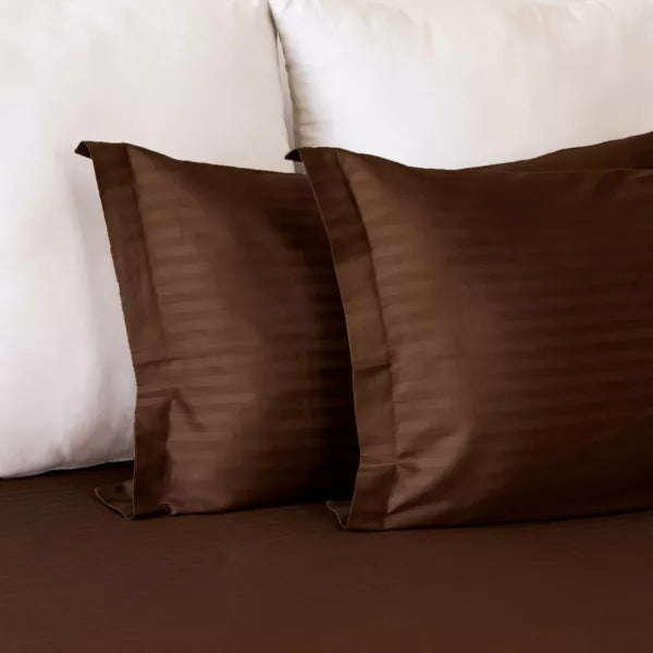 Breton Drowsy - Pillow Cover